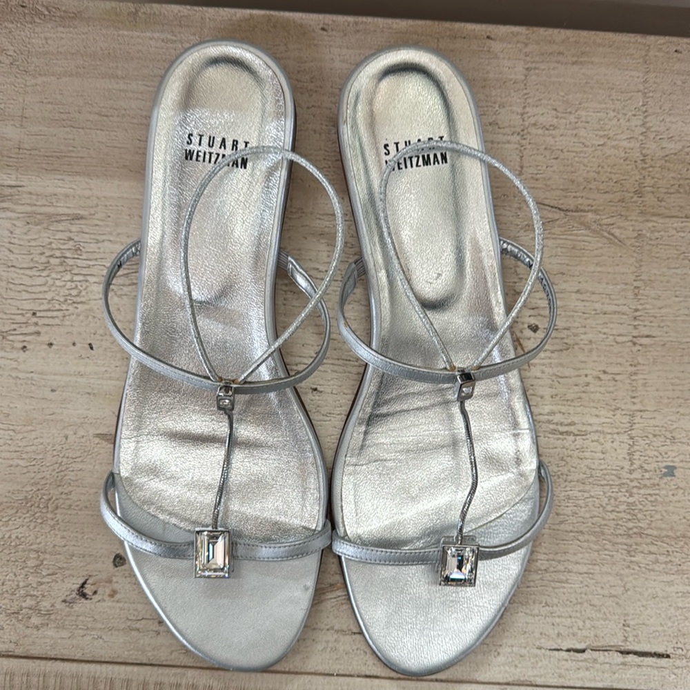 Stuart Weitzman Bartee silver jeweled sandals size 9
Gently used